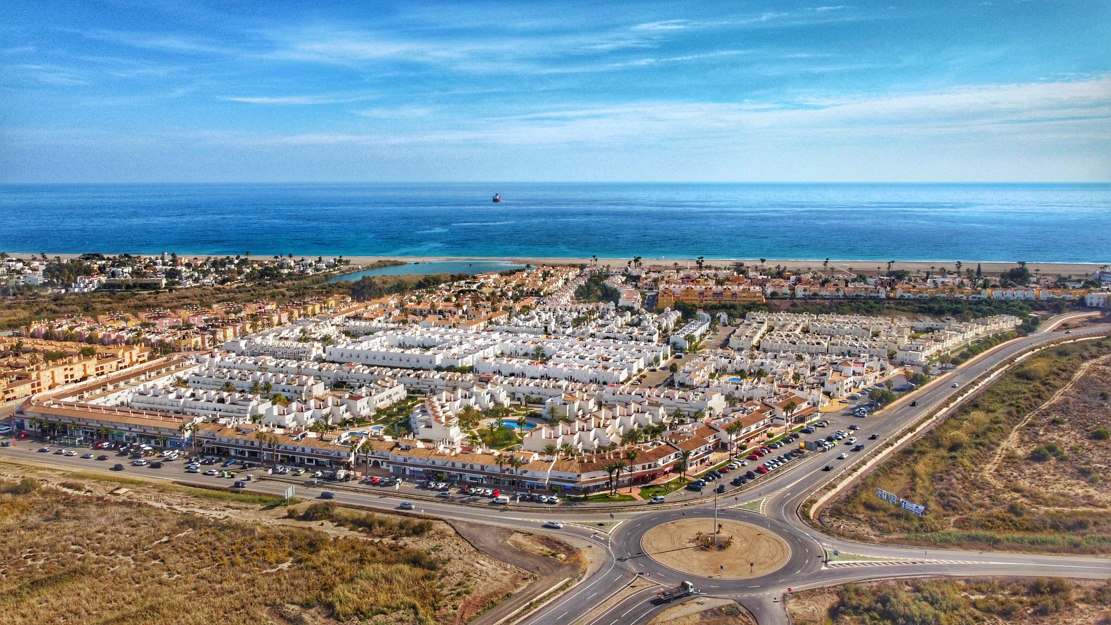 Commercial premises. Las Buganvillas. Vera Playa