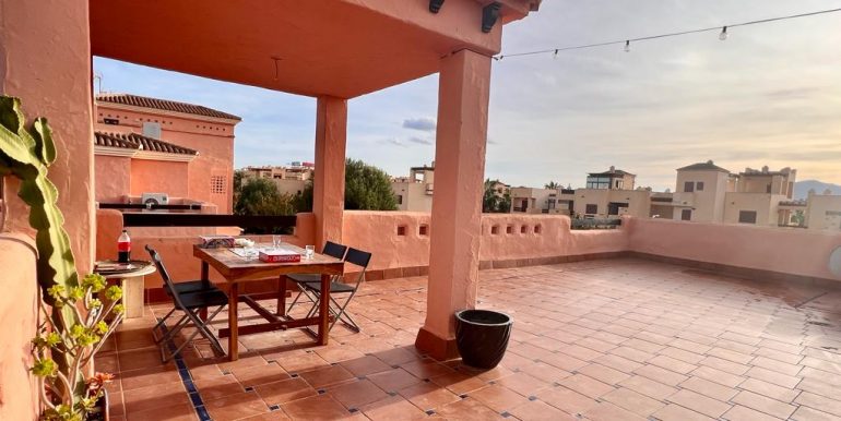 Terraza sol todo día