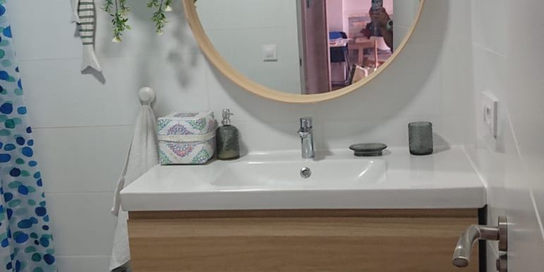 ade7c9c9-29b0-4892-9054-ae7a4e29a589 (1)