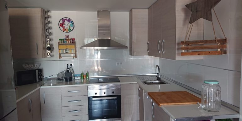 eefa98a7-e7cf-4bb5-b683-0f157e41898f