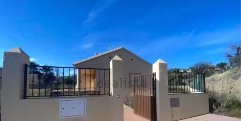 FACHADA CASA LOS LOPEZ