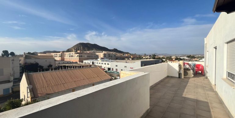 WhatsApp Image 2025-12-22 at 09.41.35