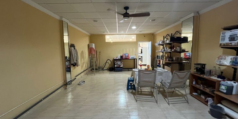 8E3F1426-5965-4172-8E75-2A2A0FF6C47D