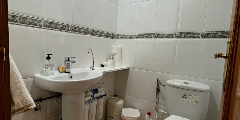 CFC3A17E-1CE3-4313-959A-82ADC773FA67